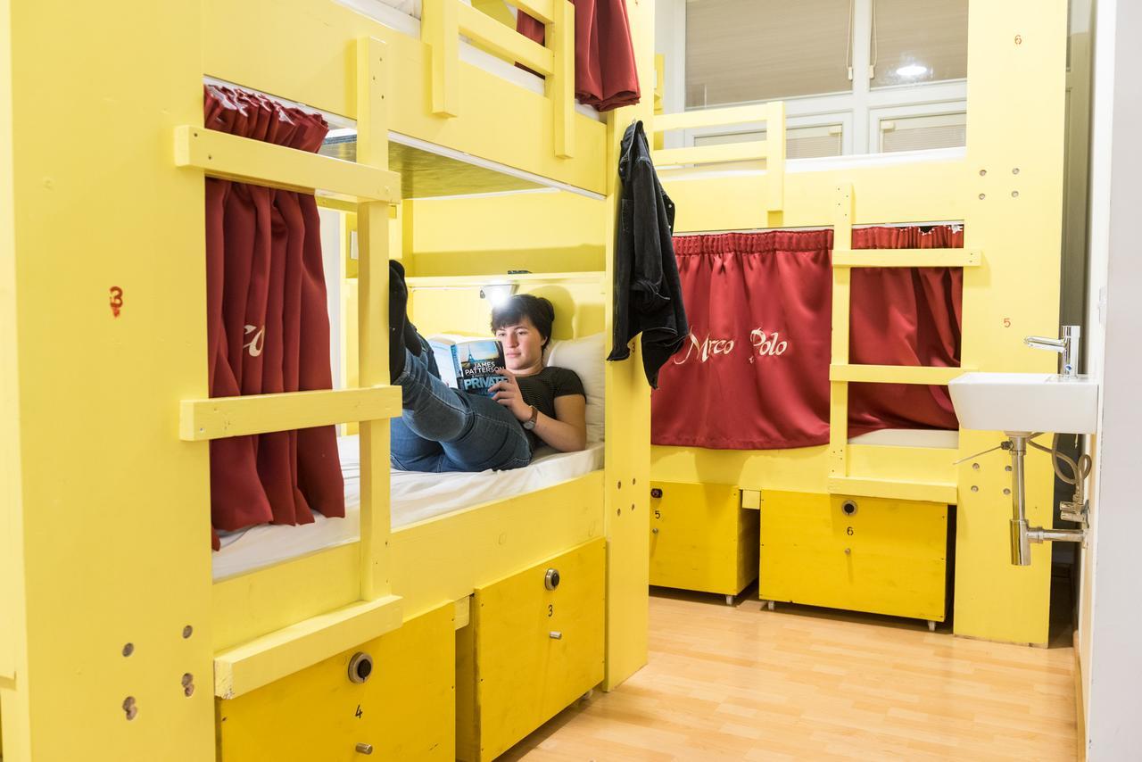 Saint Julian's Marco Polo Party Hostel מראה חיצוני תמונה
