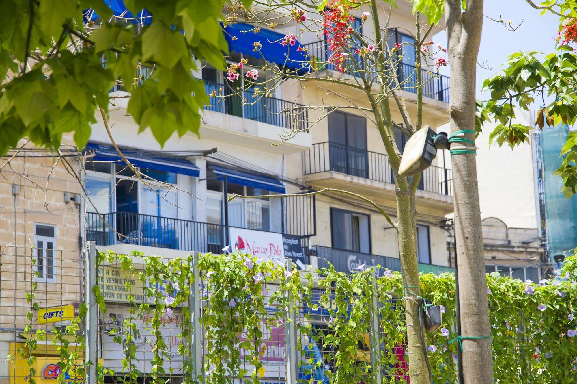 Saint Julian's Marco Polo Party Hostel מראה חיצוני תמונה